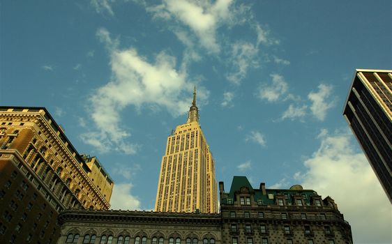 エンパイアビルの写真